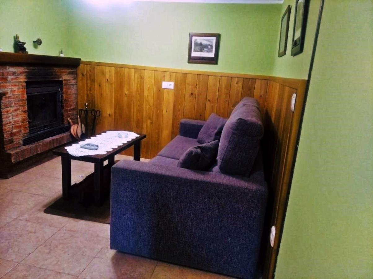 Hostal La Xiana Taranes Exterior foto